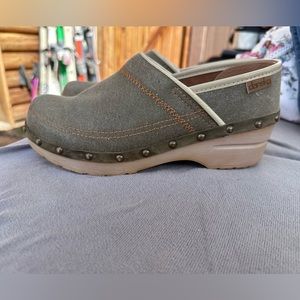 Dansko light olive green canvas clogs nearly new size 36